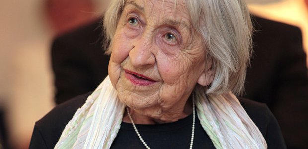 Marlies Flesch-Thebesius war eine der ersten Frankfurter Pfarrerinnen. Nun ist sie, im Alter von 98 Jahren, gestorben. Foto: Ilona Surrey