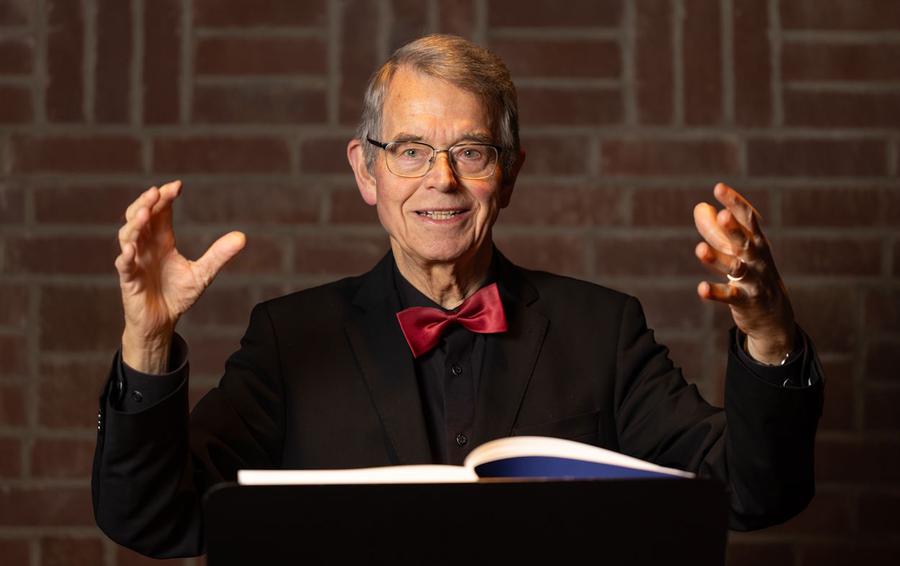 Seit Jahrzehnten ist Jürgen Blume eine Größe im Offenbacher Kulturleben. Nun will er kürzer treten. | Foto: Rolf Oeser