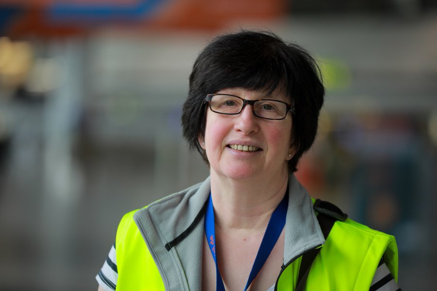 Bettina Klünemann und ihr Team von der Flughafenseelsorge helfen Menschen, die im Transitbereich des Flughafens gestrandet sind. | Foto: Rolf Oeser
