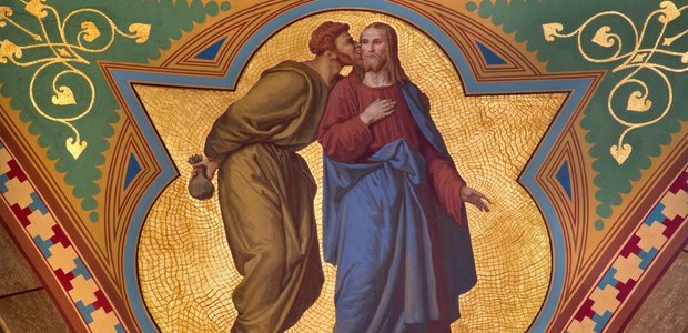 Judas verriet Jesus mit einem Kuss. Foto: Renáta Sedmáková/Fotolia.com