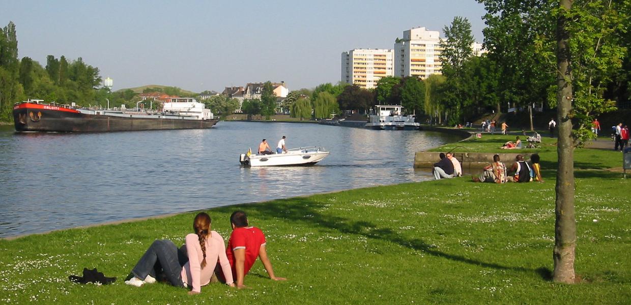 Sommerliches Mainufer in Offenbach. |Foto: Stadt Offenbach, Flicr.com (cc by-sa)
