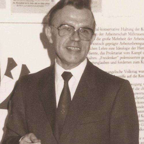 Bars Gerhard, 1930 – 2012, Pfarrvikar/Pfarrer Bethlehemgemeinde 1958 – 1980, 1990 – 1993;  Dekan Dornbusch, 1969 – 1980, Vorstandsvorsitzender ERV 1980 – 1990