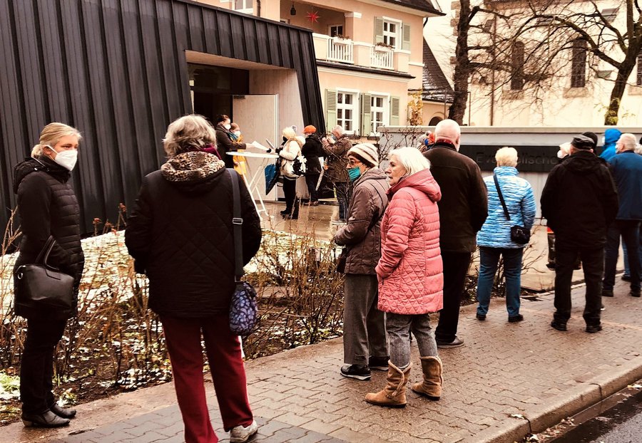 Das Schwanheimer Gemeindehaus wurde am Wochenende zum Impfzenttrum I Foto: Anja Christiansen