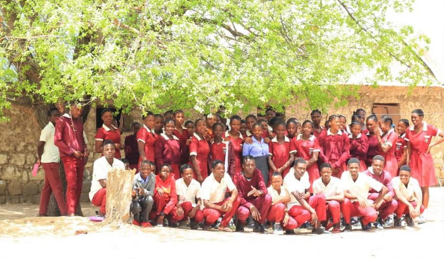 Schülerinnen und Schülern der Combined School in Nkurenkuru in Namibia fehlt es am Nötigsten. Foto: Paulus