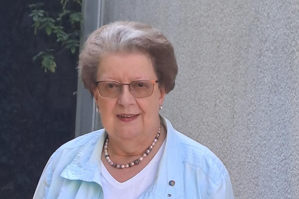Dore Struckmeier Schubert moderiert die Konzerte. I Foto: Stephanie von Selchow