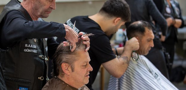 Die Barber Angels bei der Arbeit | Foto: Rolf Oeser