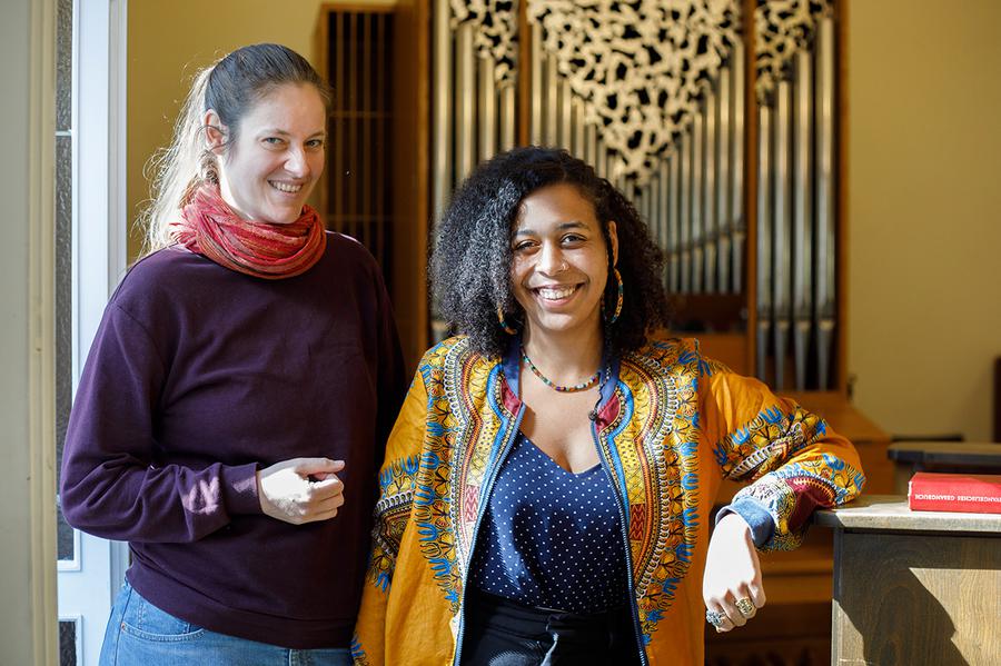 Ulrike LaGro und Nataly Kurtz geben Antirassismus-Workshops in Kirchengemeinden. | Foto: Sophie Schüler