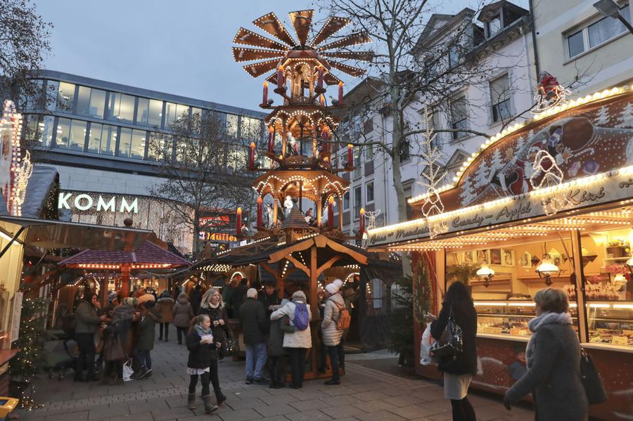 Weihnachtsmarkt in Offenbach. Die Aufnahme entstand "vor Corona" im Jahr 2018. | Foto: Rolf Oeser