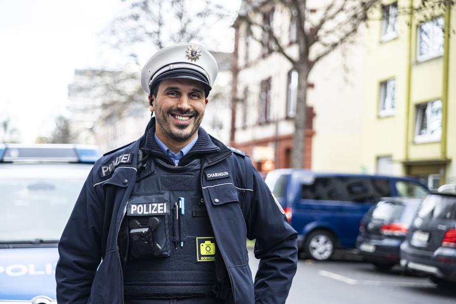 Tarik Chaikhoun ist heute Polizist in Frankfurt. | Foto: Sophie Schüler