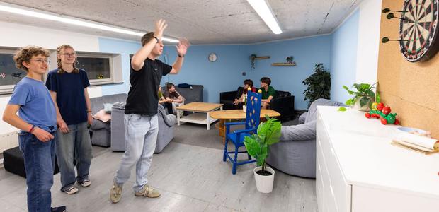 Zukunft ungewiss: Jugendraum im evangelischen Gemeindehaus in Frankfurt-Niederursel. | Foto: Sophie Schüler
