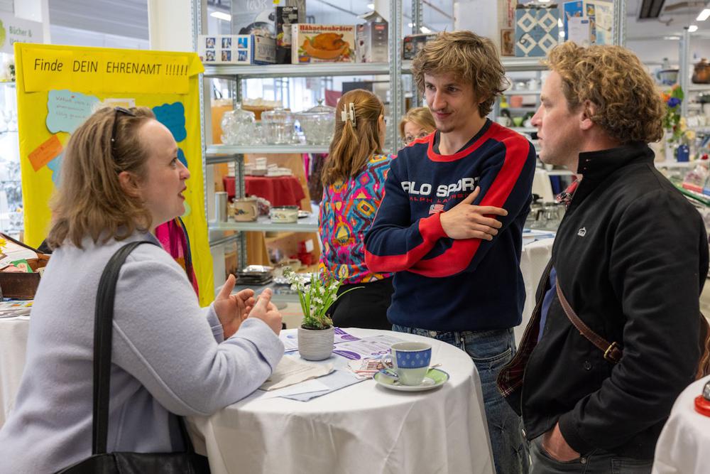 Speeddating: Infos über Einsatzmöglichkeiten bei der Diakonie. | Foto: Rolf Oeser