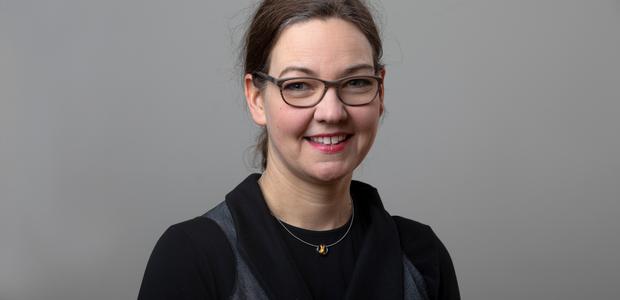 Pfarrerin Stefanie Brauer-Noss  |  Foto: Rolf Oeser