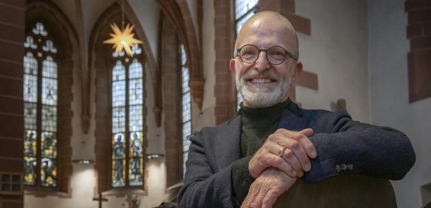 Viele Jahre lang hat der Politiker von Bündnis 90/Die Grünen Frankfurter Kommunalpolitik geprägt. Seit Dezember leitet Stefan Majer das evangelische Kirchenparlament von Frankfurt und Offenbach. | Heike Rost
