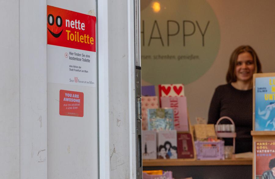 Frankfurter Geschäfte und Restaurants beteiligen sich bereits an der Aktion "Die nette Toilette". | Foto: Rolf Oeser