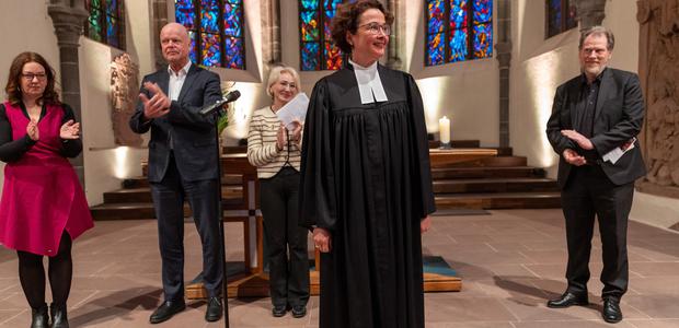 Prodekanin Amina Bruch-Cincar wurde beim Gottesdienst mit Applaus verabschiedet. |