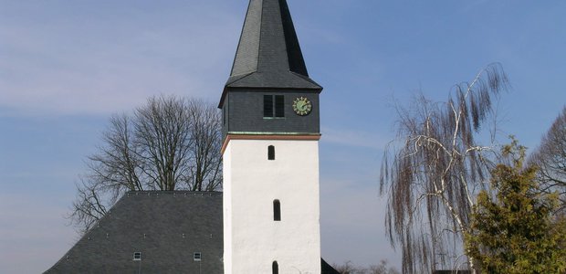 Die Kreuzkirche in Frankfurt-Ptreungesheim