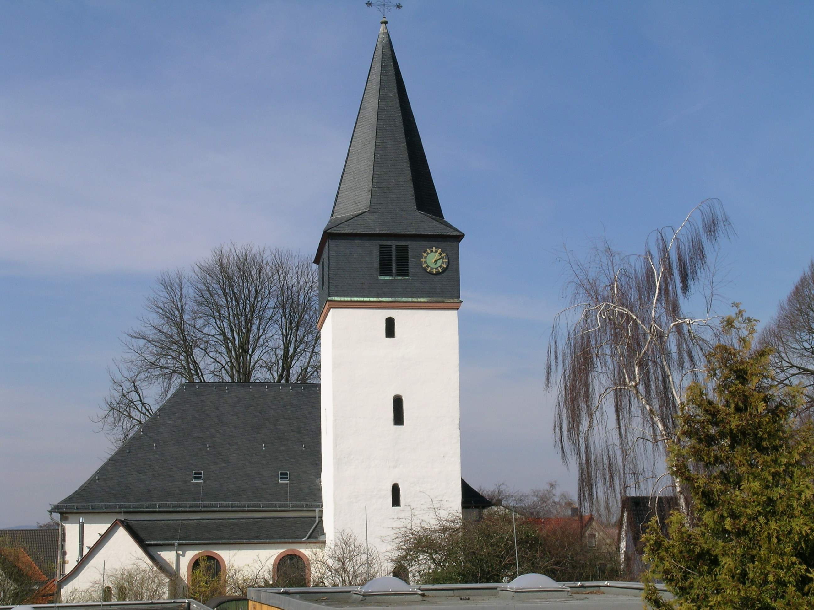 Die Kreuzkirche in Frankfurt-Ptreungesheim