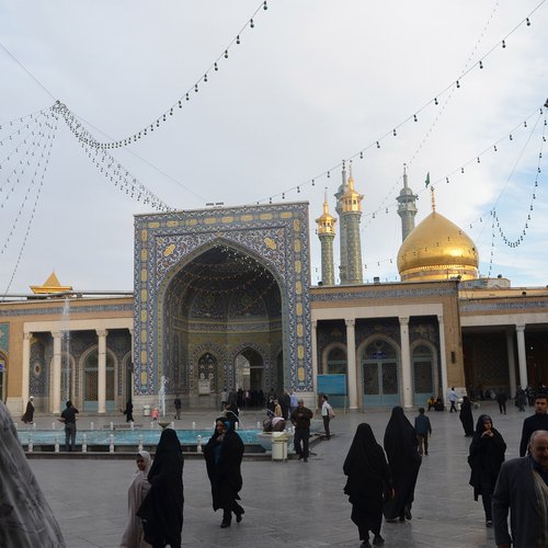 Das Heiligtum der Fatemeh Ma'soumeh in Qom  |  Fotografin: Bettina Behler