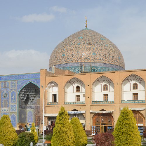 Die blaue Kuppel der Moschee am Meydan-e Imam in Isfahan  |  Fotografin: Bettina Behler