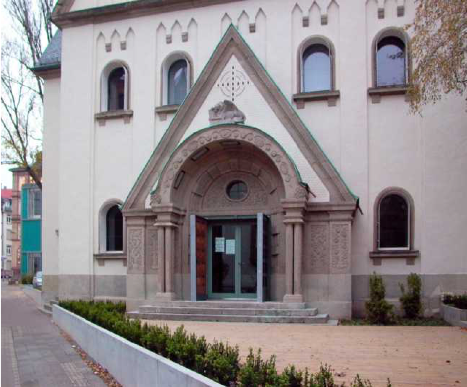 Das Jugendstilportal der St. Markuskirche in Frankfurt-Bockenheim