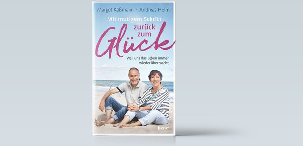 Margot Käßmann, Andreas Helm: Mit mutigem Schritt zurück zum Glück. 187 Seiten, bene! 2021, 20 Euro