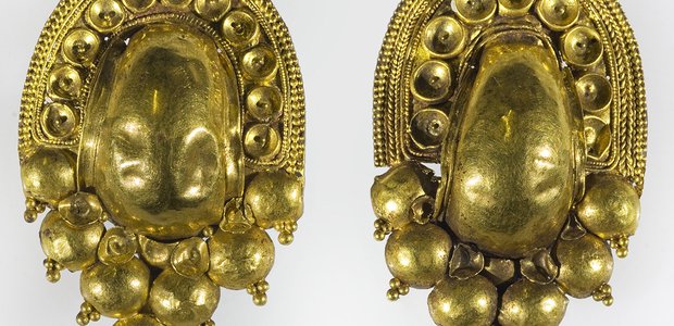 Etruskische Ohrringe. Foto: Ärchäologisches Museum Frankfurt