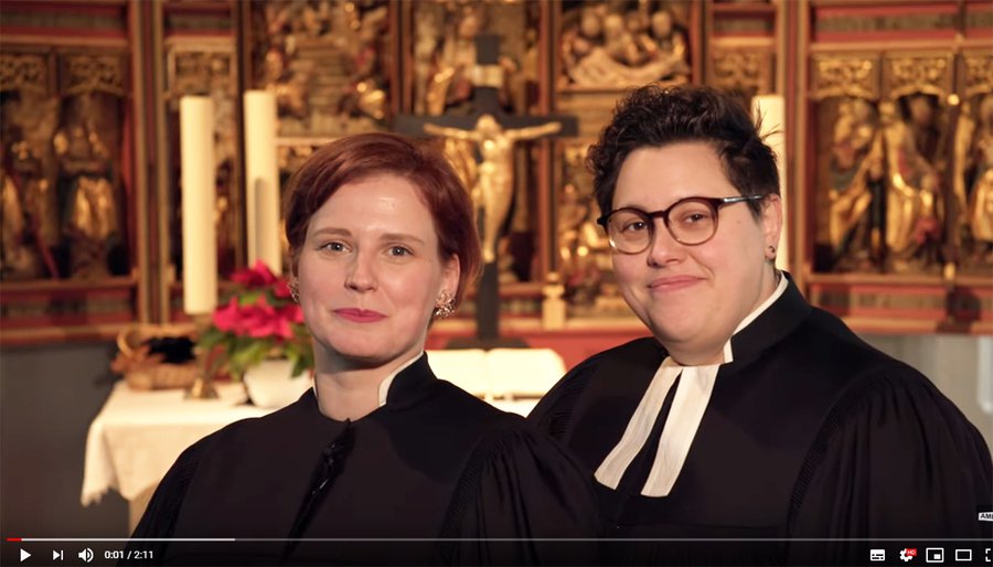 Ellen und Stefanie Radke machen einen Video-Blog über queeres Leben im Pfarrhaus.