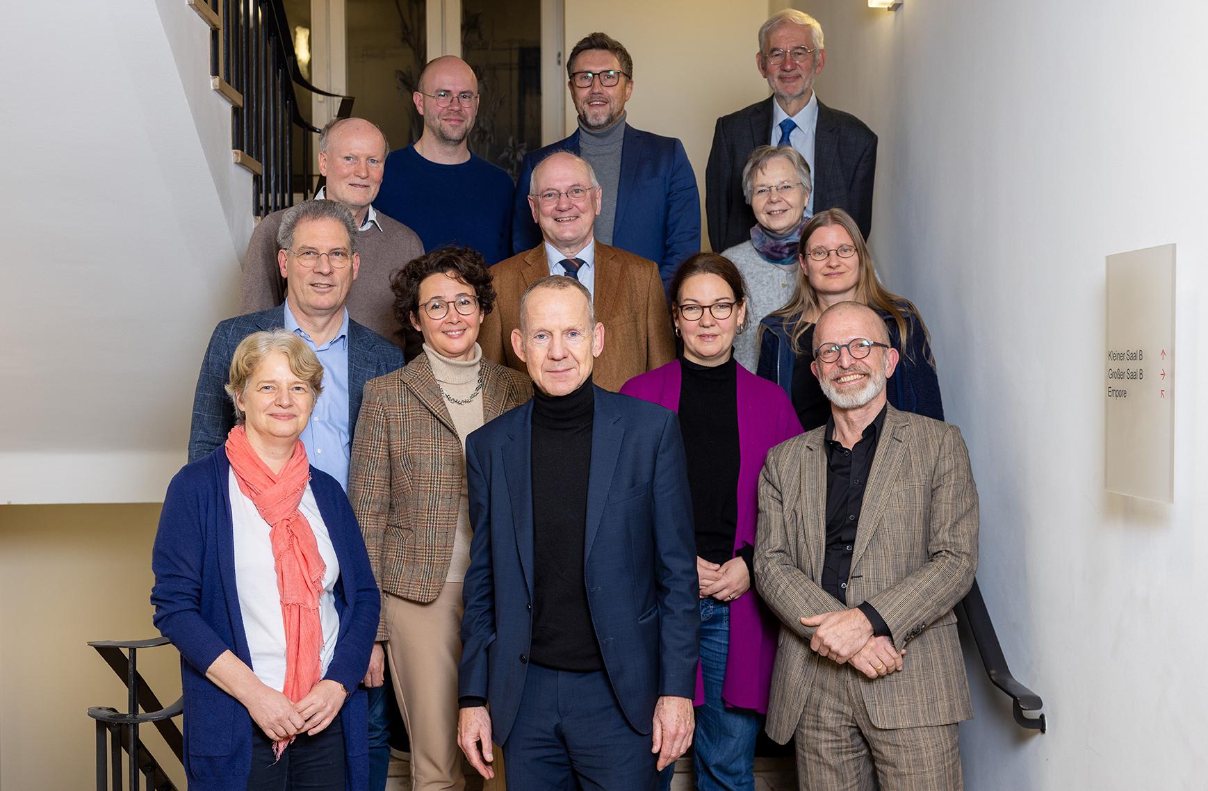 Der Vorstand leitet beide Körperschaften der Evangelischen Kirche in Frankfurt und Offenbach: das Evangelische Stadtdekanat und den Evangelischen Regionalverband Frankfurt und Offenbach.  |  Foto: Rolf Oeser