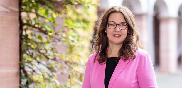 Prodekanin Stefanie Brauer-Noss