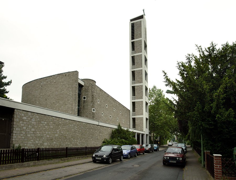 Die Dreifaltigkeitskirche in der Kuhwaldsiedlung wurde 1966 eingeweiht. | Foto: Ilona Surrey
