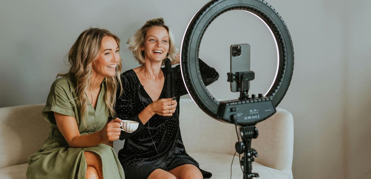 Gegen Migration, für patriarchale Geschlechterrollen - das verkaufen so genannte "Christfluencer*innen" im Internet als christliche Botschaft. | Foto Daiga Ellaby/Unsplash