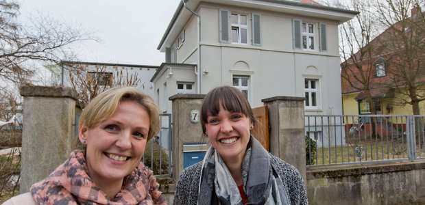 Sandra Heppler (links) und Astrid Hofmann vom Team der Villa Hollerkopf in der Nordweststadt. Foto: Rolf Oeser