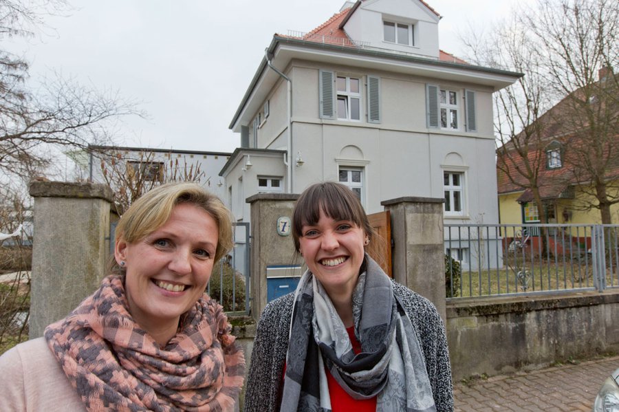 Sandra Heppler (links) und Astrid Hofmann vom Team der Villa Hollerkopf in der Nordweststadt. Foto: Rolf Oeser