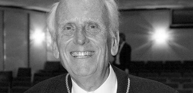 Prof. Dr. Ulrich Gottstein |