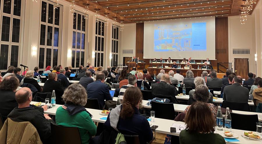Die Evangelische Stadtsynode ist das Parlament der Evangelischen Kirche in Frankfurt und Offenbach.